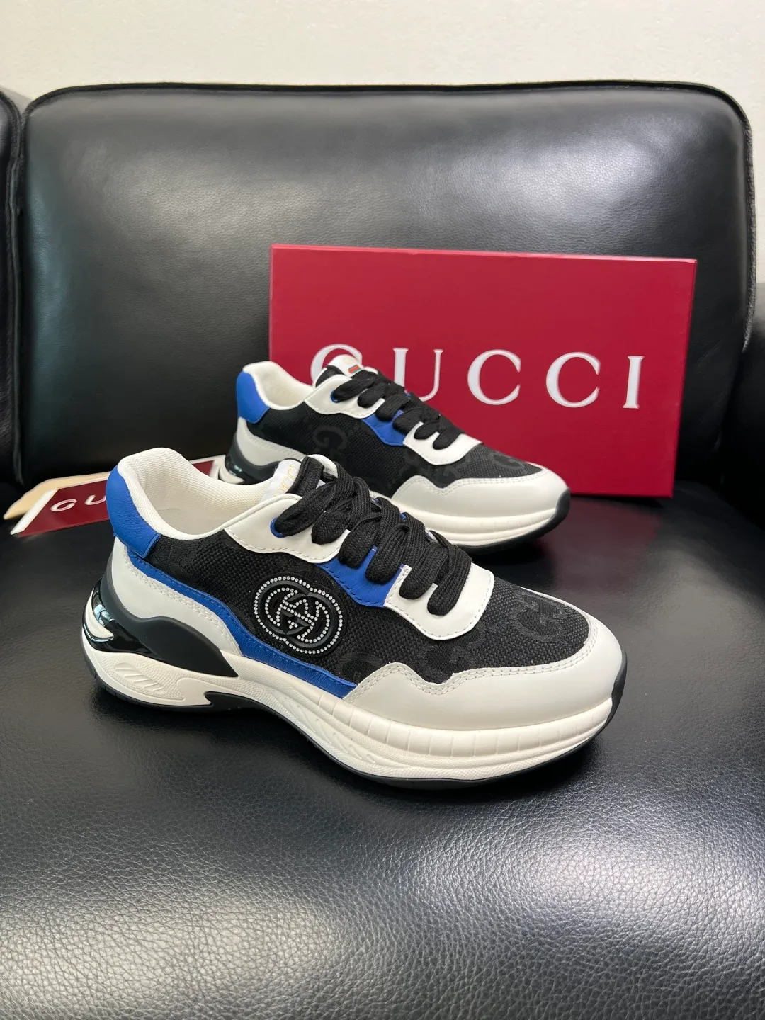 Men's shoes 💰800 Gucci top purchasing Gucci counter new model, original factory configuration imported cowhide from Italy with printed fabric, imported cowhide lining, breathable and comfortable, sole: original factory special sole is super comfortable, original factory and single goods are high quality, welcome to compare, code number 38-44 (customized 45)